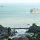 Blick aus dem 30.Stock  aufs Meer mit Kreuzfahrt-Schiff